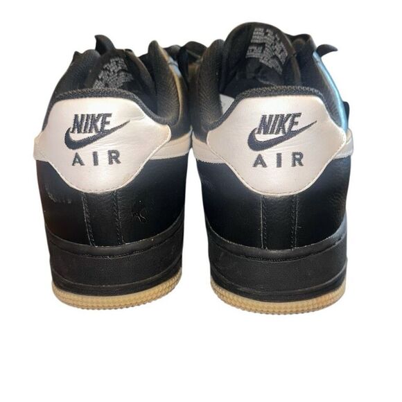 Nike Air Force 1 Low size men’s 10.5 Sneaker Black White gum sole - Picture 4 of 7